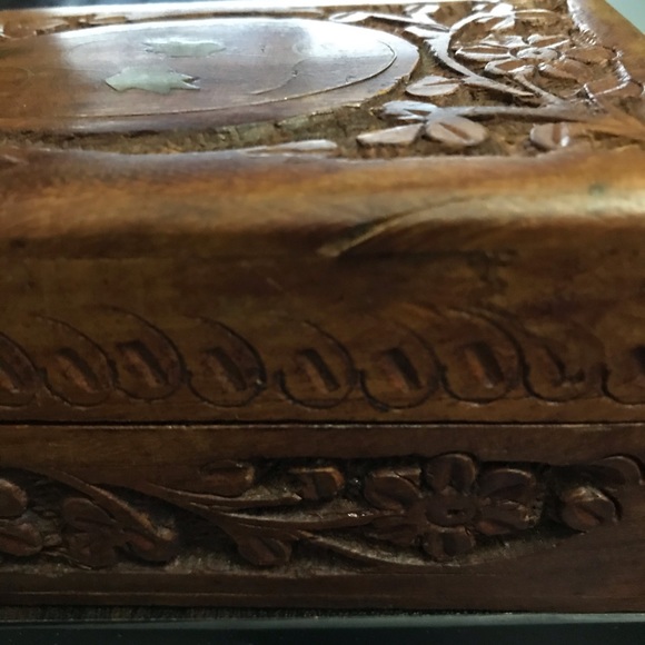 Vintage Handmade Wooden Box Handcarved - Picture 16 of 16